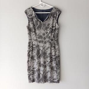 Connected Apparel Sleeveless Sheath Dress V-Neck Lined Floral Grey Size 10